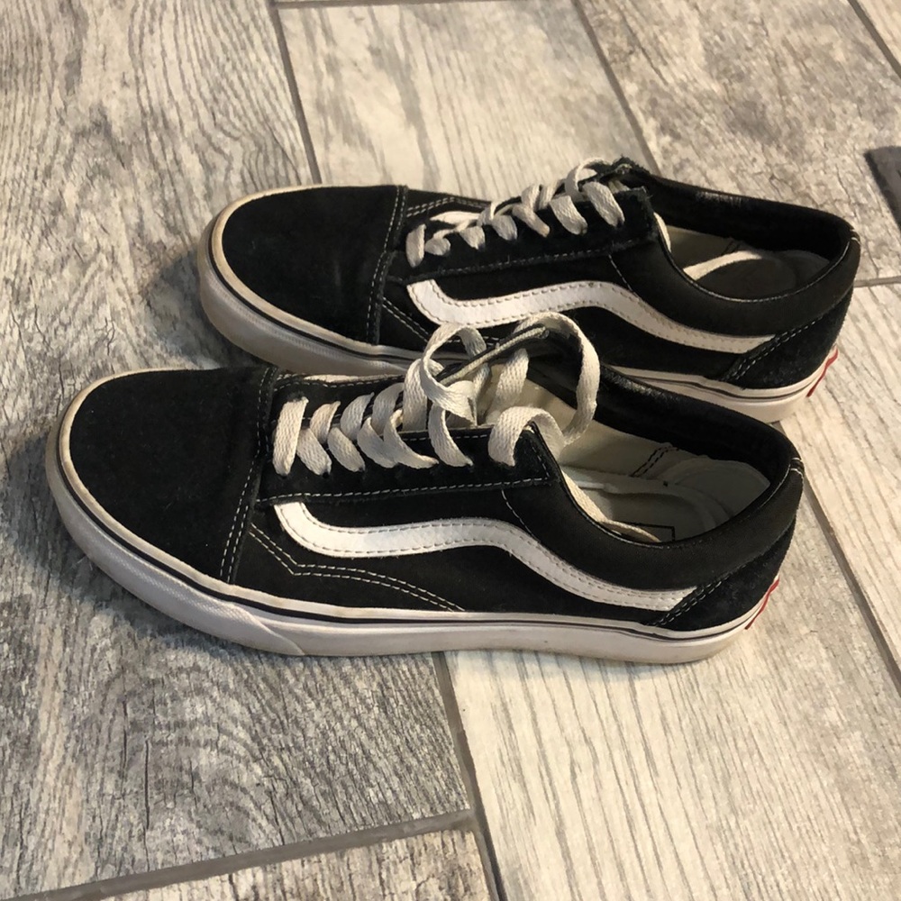 Oldskool vans black and white